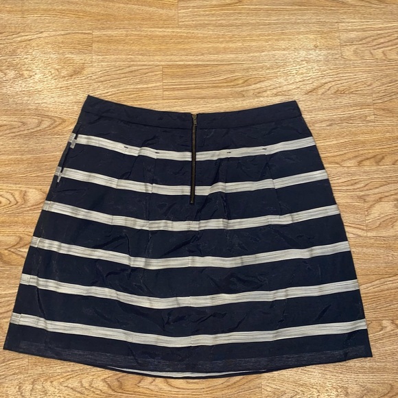 Loft NWT striped mini skirt - Picture 4 of 5